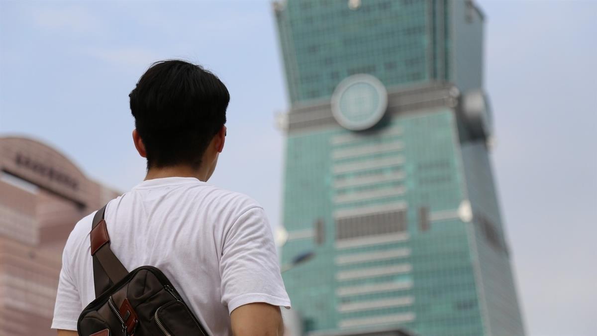 拚30歲前買房！19歲少年月收9萬 「兼差清單」曝光網嚇壞：拿命在拚