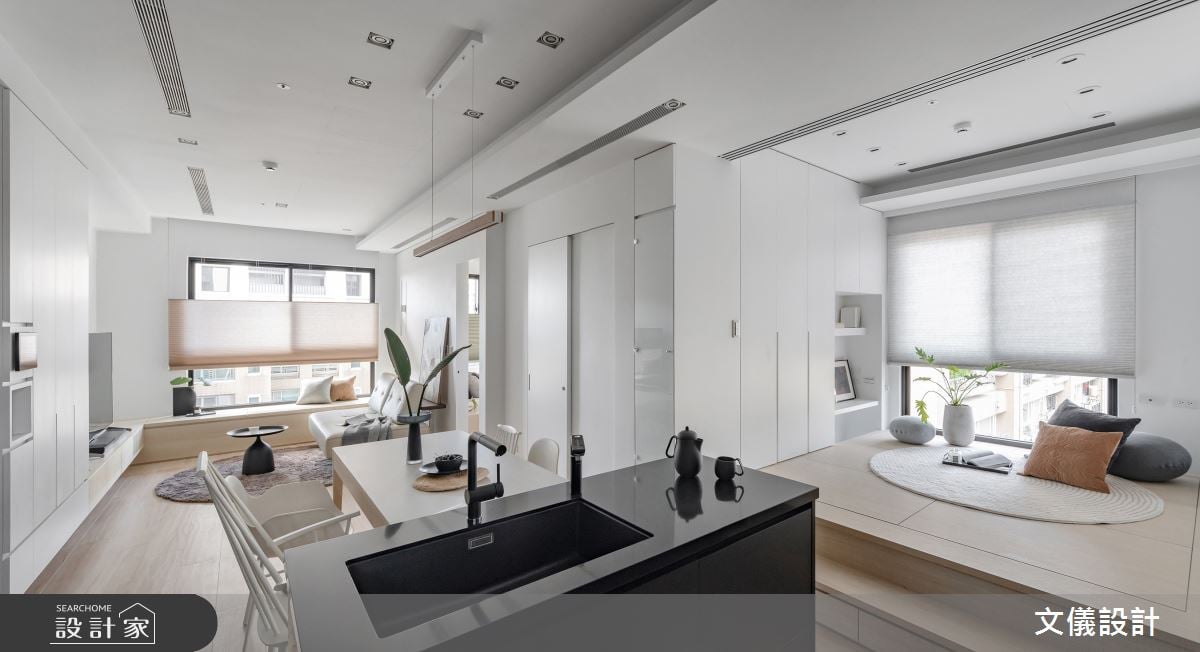 飄窗臥榻與和室 佐黑色摩登開放式廚廚 日系現代風恬靜又時尚