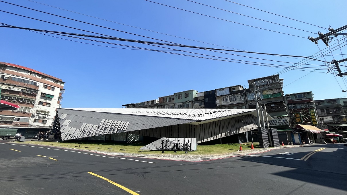 佳元董座看房價「不希望暴漲暴跌」：只是賺個加工費