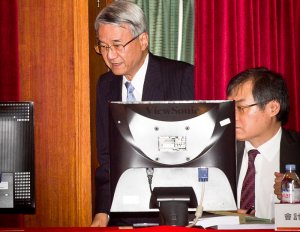 投資宏達電大虧　新光金還有一檔賠錢貨…