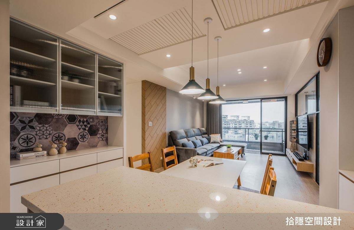 如何打造明亮舒適的六口北歐宅？33坪裡佈劃四房，巧用淺色調與玻璃輕隔間