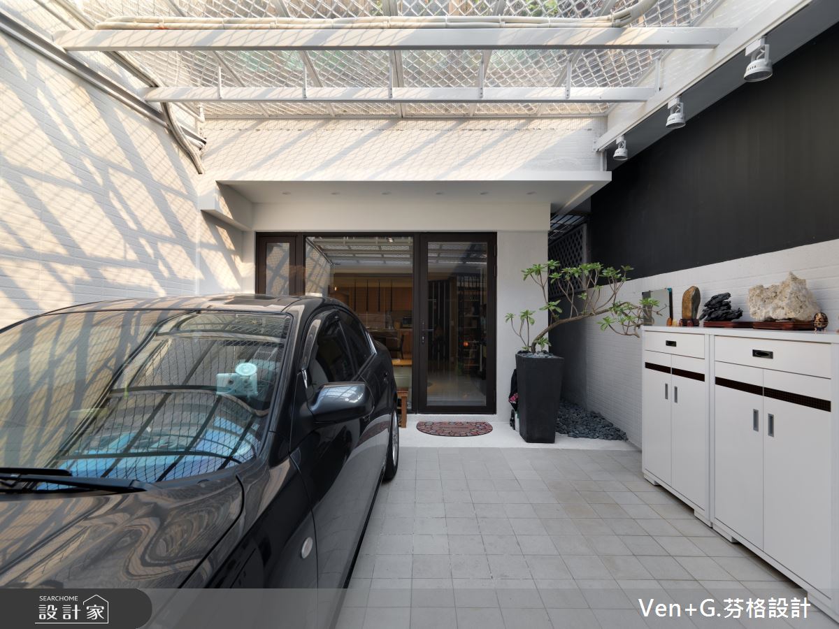 狹長老屋搖身一變 與陽光共舞的簡約明亮宅