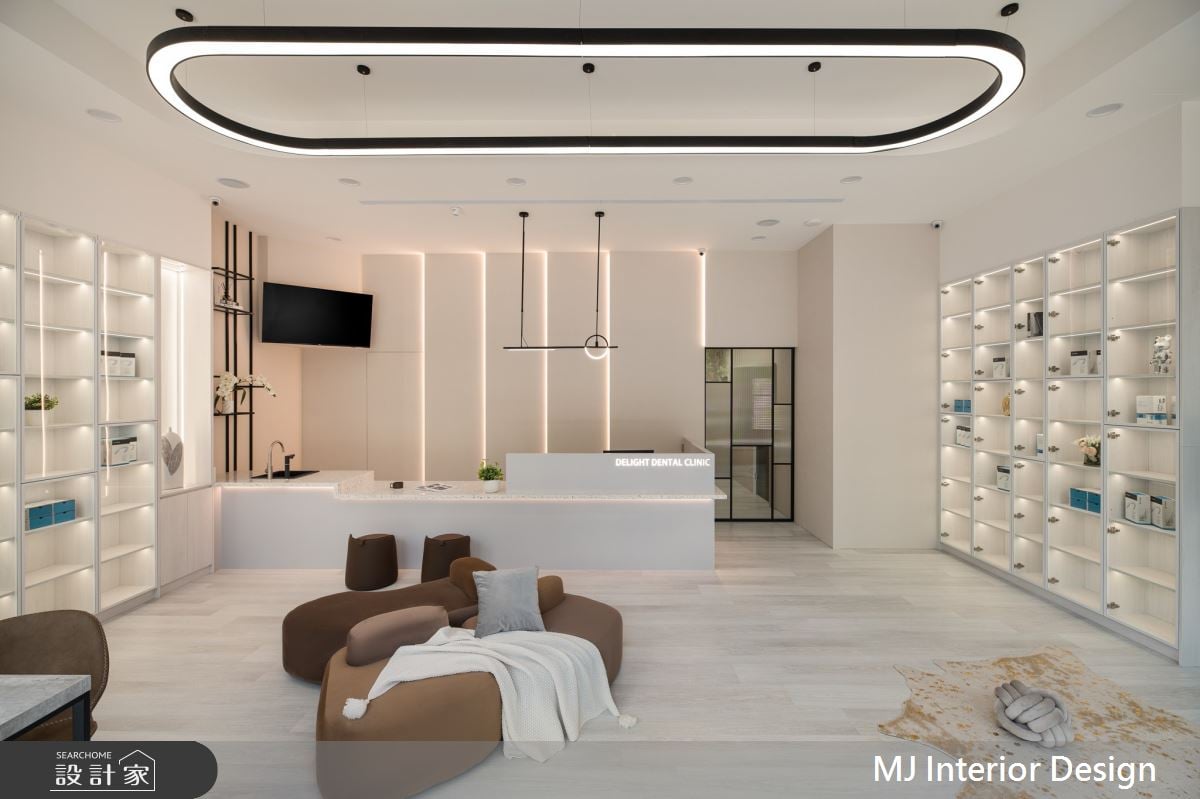 網美奶茶系牙醫診所！開放展示櫃及燈帶創造療癒時尚氛圍，讓人卸下心防