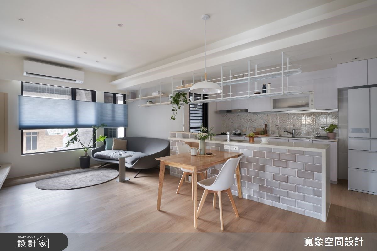 防疫生活不無聊！20 坪內有寬敞料理廚房，書房臥榻與貓跳台讓你捨不得離...
