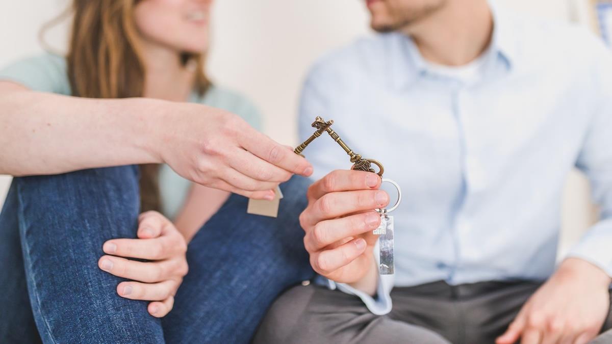 夫妻年收200萬 扛房貸「不敢生」人妻嘆：連婚禮都沒辦