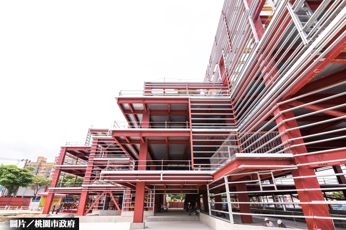 蘆竹運動中心上梁 預計明年7月完工