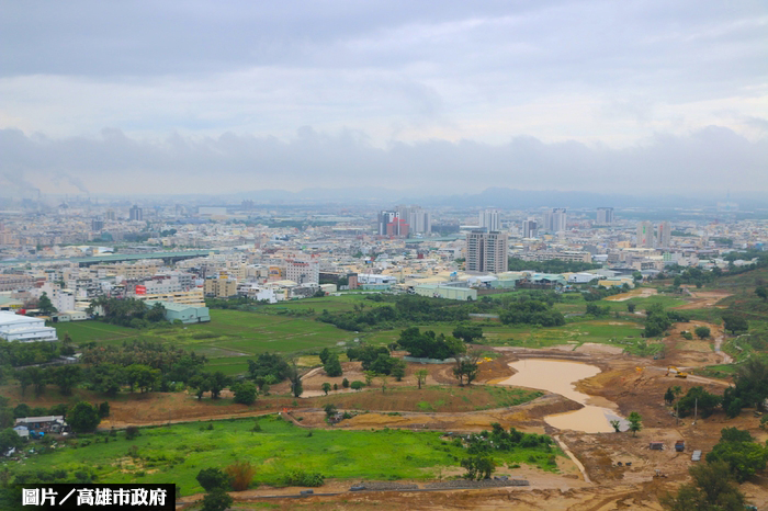 高雄覆鼎金公墓 轉型金澄雙湖森林公園