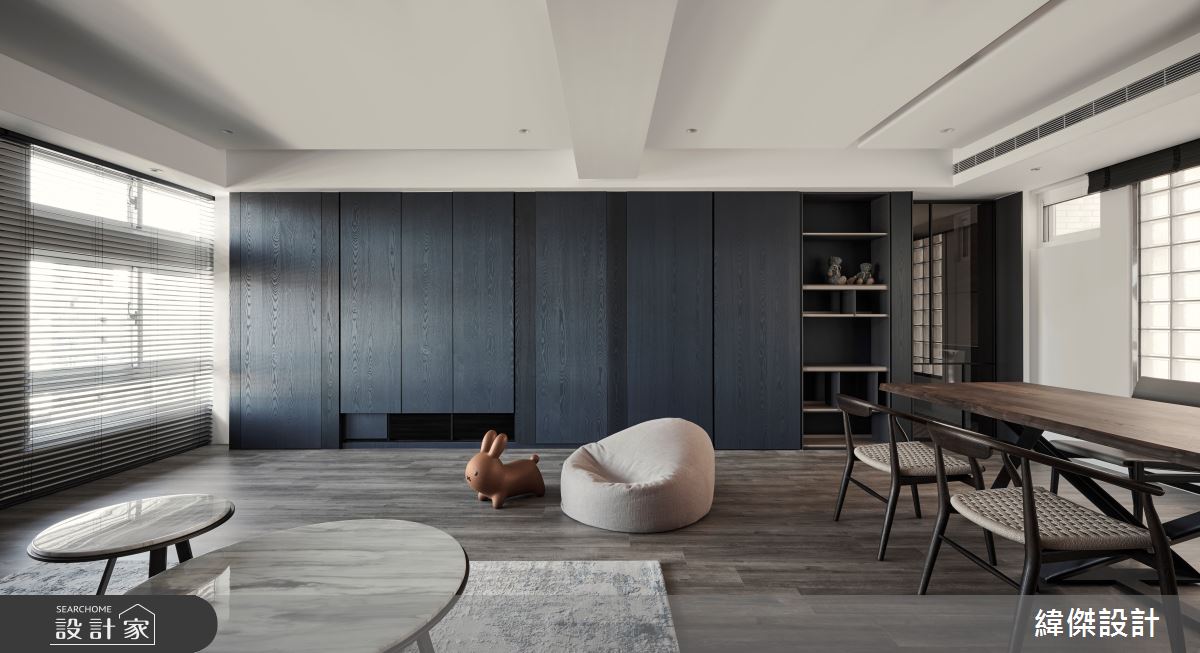 32坪老屋翻轉現代人文風！讓隱藏門與通透隔間，巧妙優化場域動線