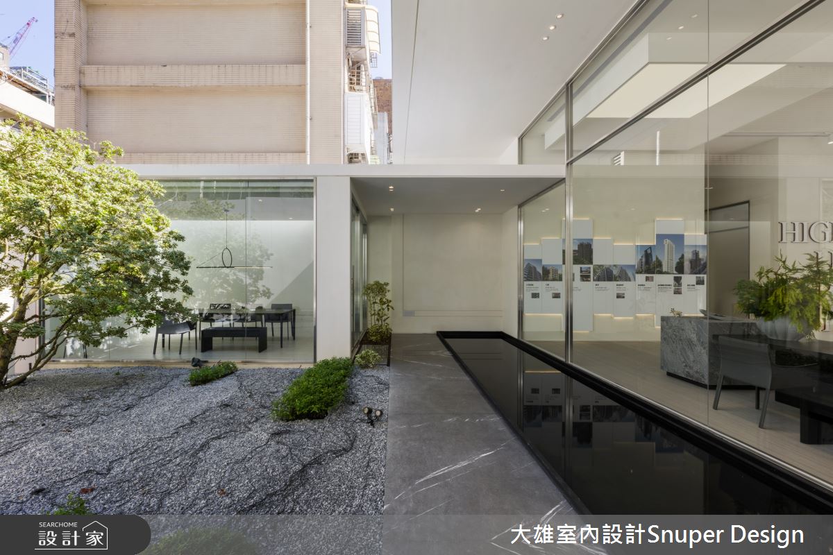 純白建築×都會綠意！接待中心引入現代語彙，光影流淌共譜生活面貌