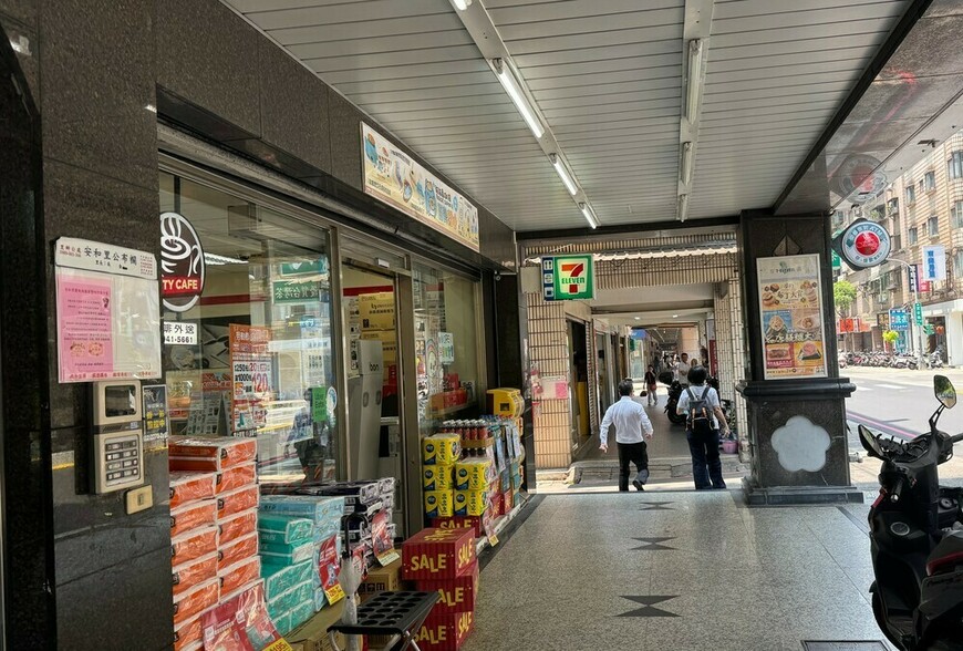 預售屋市場68%暴跌  投資客潰逃、建商失眠、銀行收傘真相