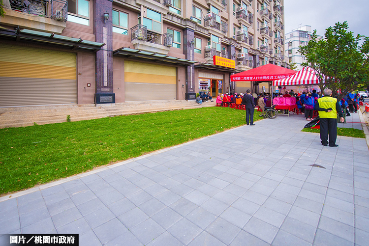 桃市推微型工程 蘆竹區光明路人行道增綠帶