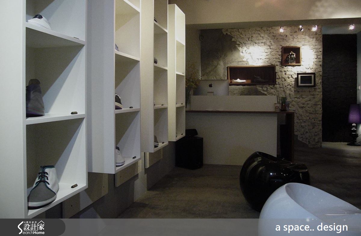 這個商空設計有點潮 ！15 坪老屋的Loft 風新裝 