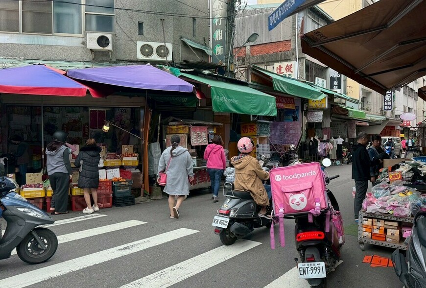 越南「200億大軍」奇襲台北商圈：一場用河粉與店面寫下的階級翻身血淚史...