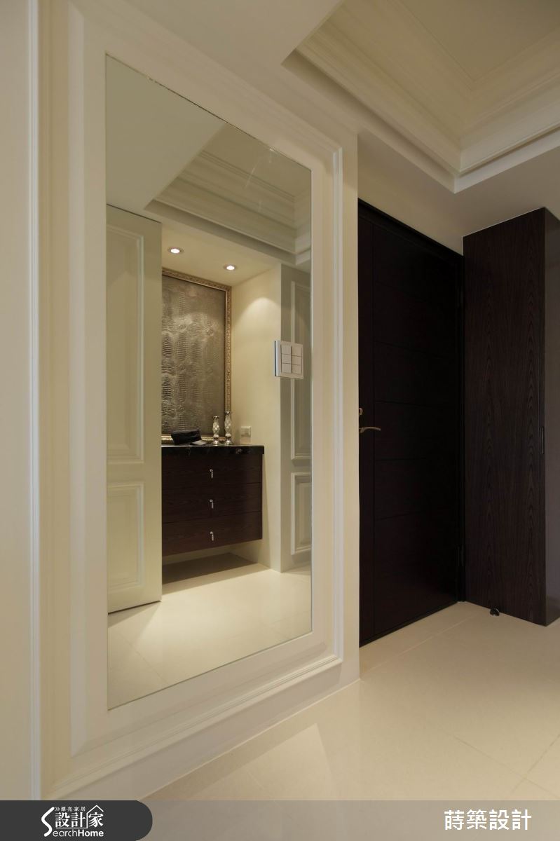 一個人的低調奢華 20 坪新古典的單身皇家生活