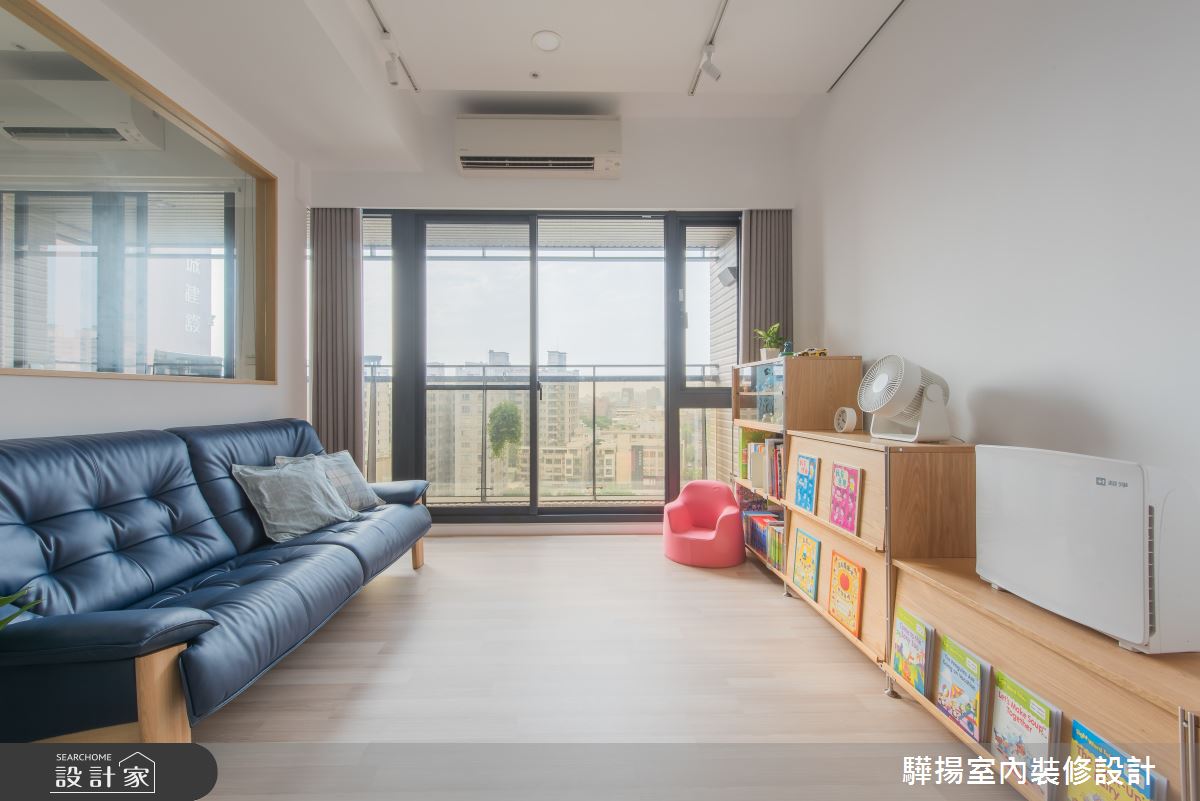 隱藏都市裡的寧靜北歐風親子宅！引建築景緻入室，展示收納堆疊出療癒生活味