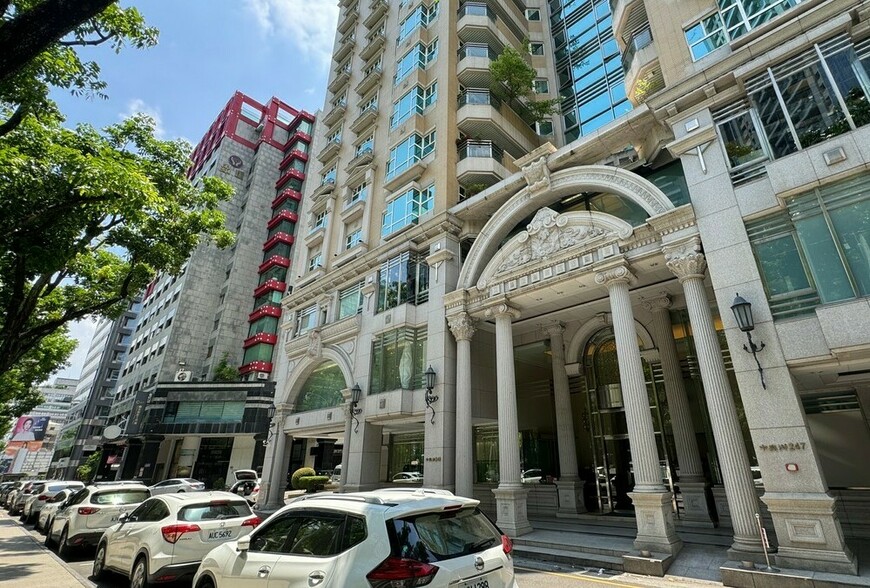 代銷龍頭獲利腰斬！建商爆虧損潮 專家示警：房市最冷寒冬來襲