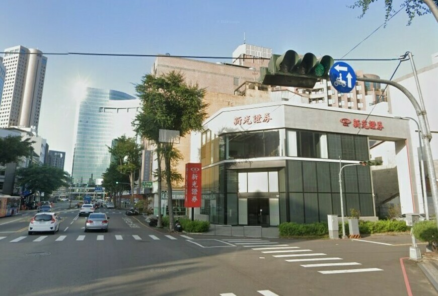 資金全卡死房市！台股衝2萬5千點卻沒錢炒 投資人嘆：錯失波段漲幅好無奈