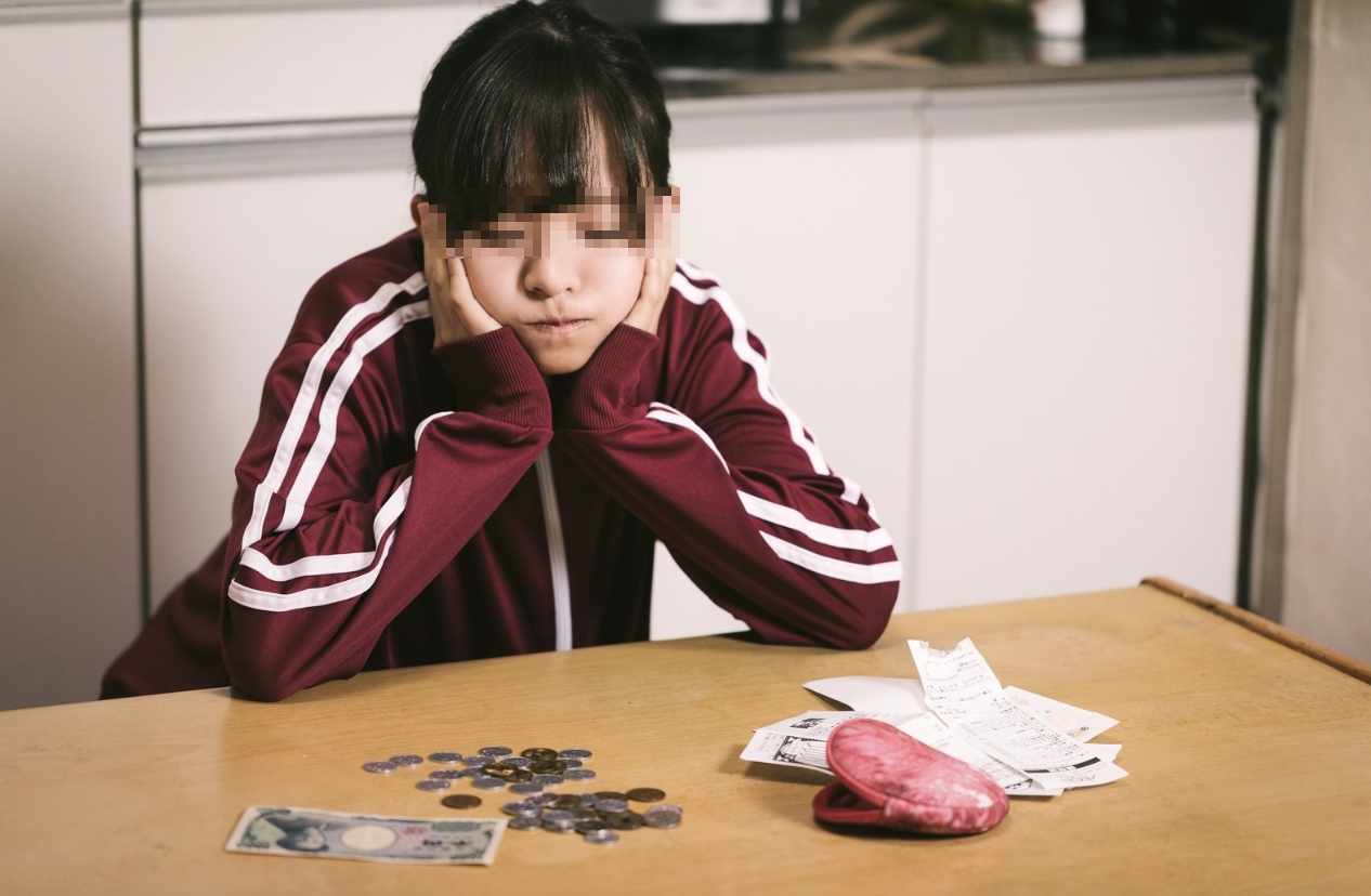 月薪9萬元養不起孩？媽媽28K還扛房貸 女兒鼻酸：怎麼養活我的