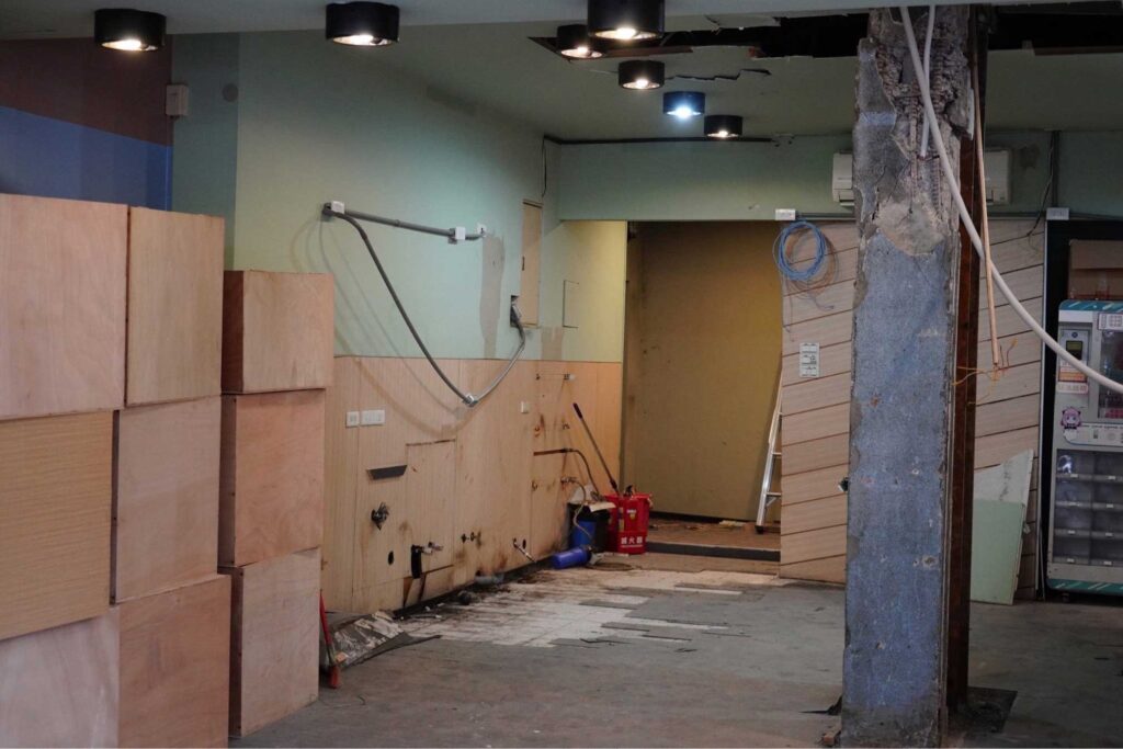 蔣萬安視察南機場受損整宅 宣示：北市進入大都更時代