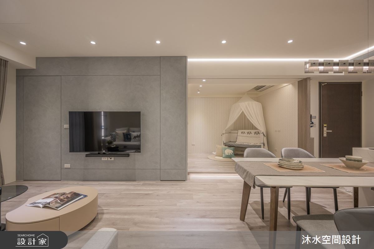 梳理動線、拆一房為多功能室，現代風空間放大一倍且多元運用