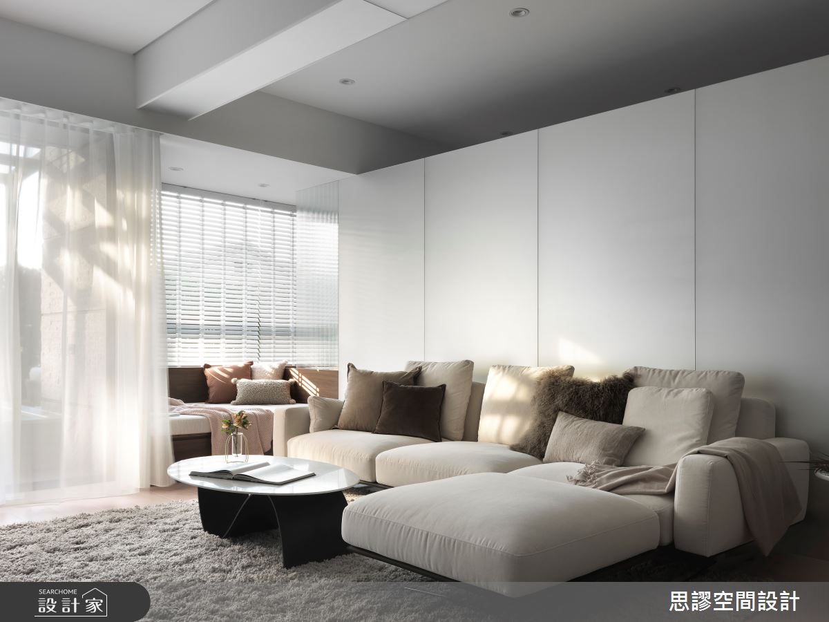 我家媲美私人攝影棚！開放格局與純白色調共譜微光現代宅，目光所及皆是景