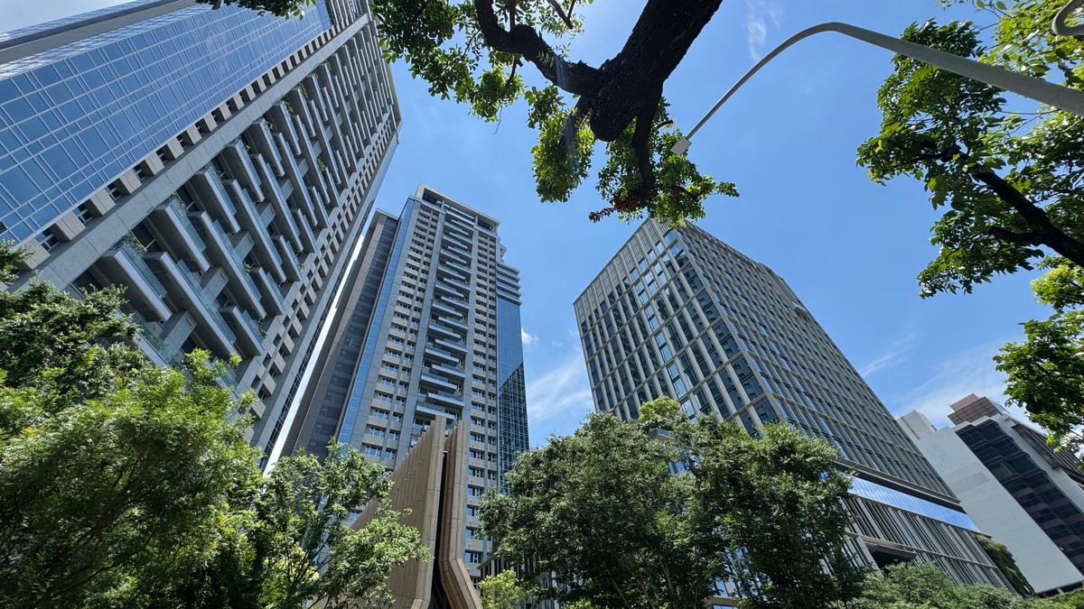 2026房市走向K型分化？住宅量縮盤整，商用廠辦靠科技需求撐場