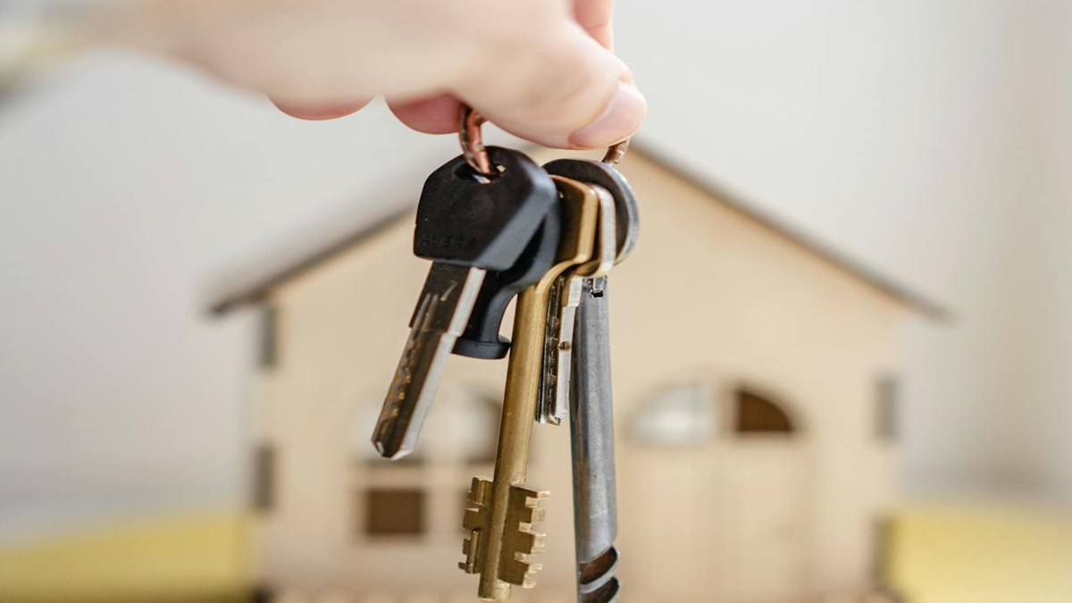 夫妻年收245萬 該買第3間房or生小孩？網答案一面倒