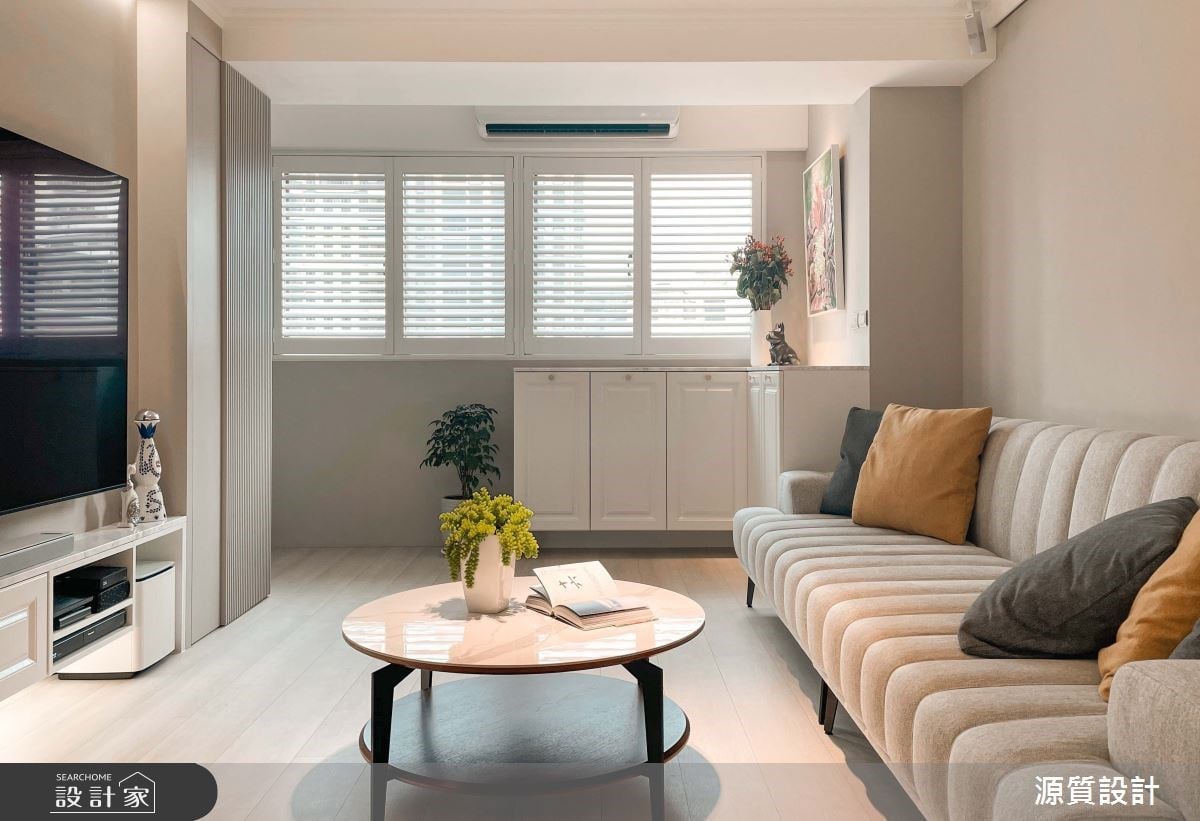 老屋翻新嶄新容顏！以溫暖的韻味療癒每一天，溫煦日光從玄關灑落，構築...