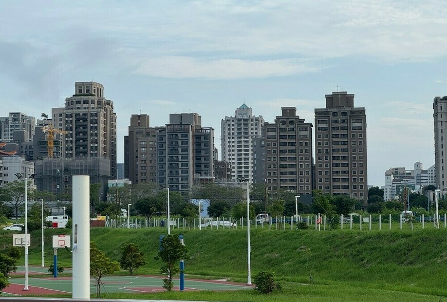 青埔房市兩極！A18站驚見8字頭天價 外圍甲建『3字頭』搶客