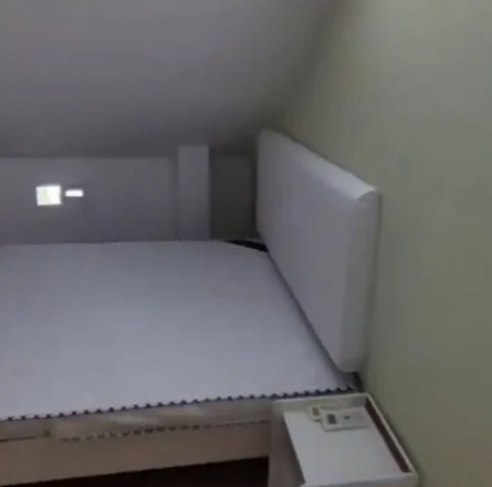 月租4400元！網見「巴掌大窗戶」傻眼了：以為是射擊孔