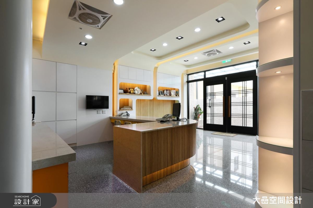 圓弧線條X繽紛色彩 25坪現代風空間打造幼兒美語殿堂