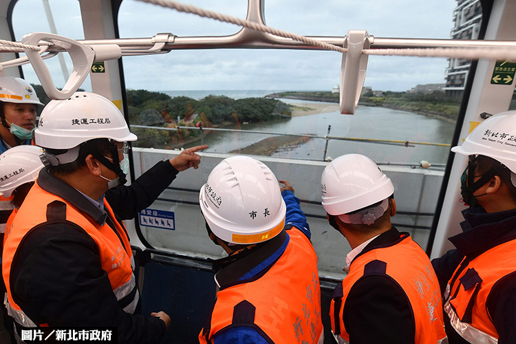 淡海輕軌藍海線 緩解交通更添繽紛