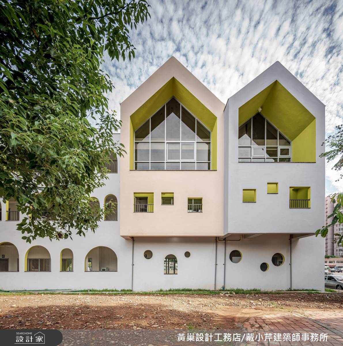 玩具積木堆疊建築靈感！引入自然光與童趣粉色包圍，溫柔呵護孩童們身心成長