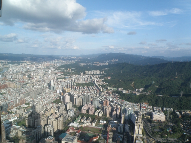 房貸補貼誰得利？邱顯智：拿租屋族納稅錢「支持建商」