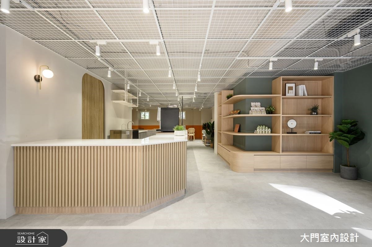 到動物園喝咖啡！老舊辦公室改造大翻新，化身質感韓系輕食咖啡館！