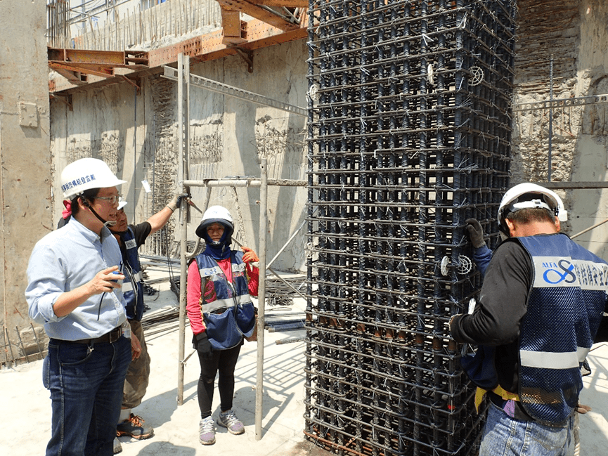 ▌為使建案系統工法執行更加精準確實，「Alfa Safe耐震系統工法」提供現場技術指導及記錄，讓工地施作能夠更加精準確實。