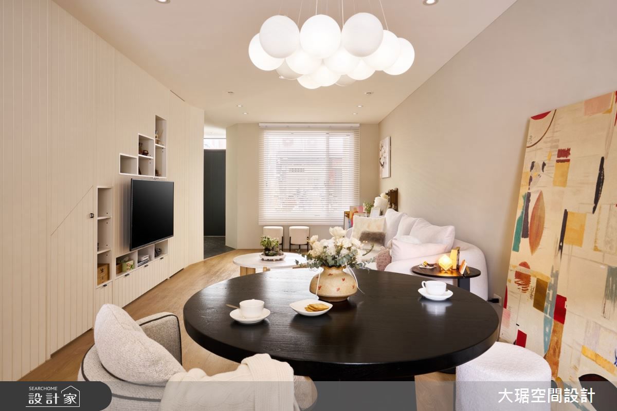 在書海裡築一個家! 宜蘭 羅東35坪老透天翻新，化身療癒美式宅邸