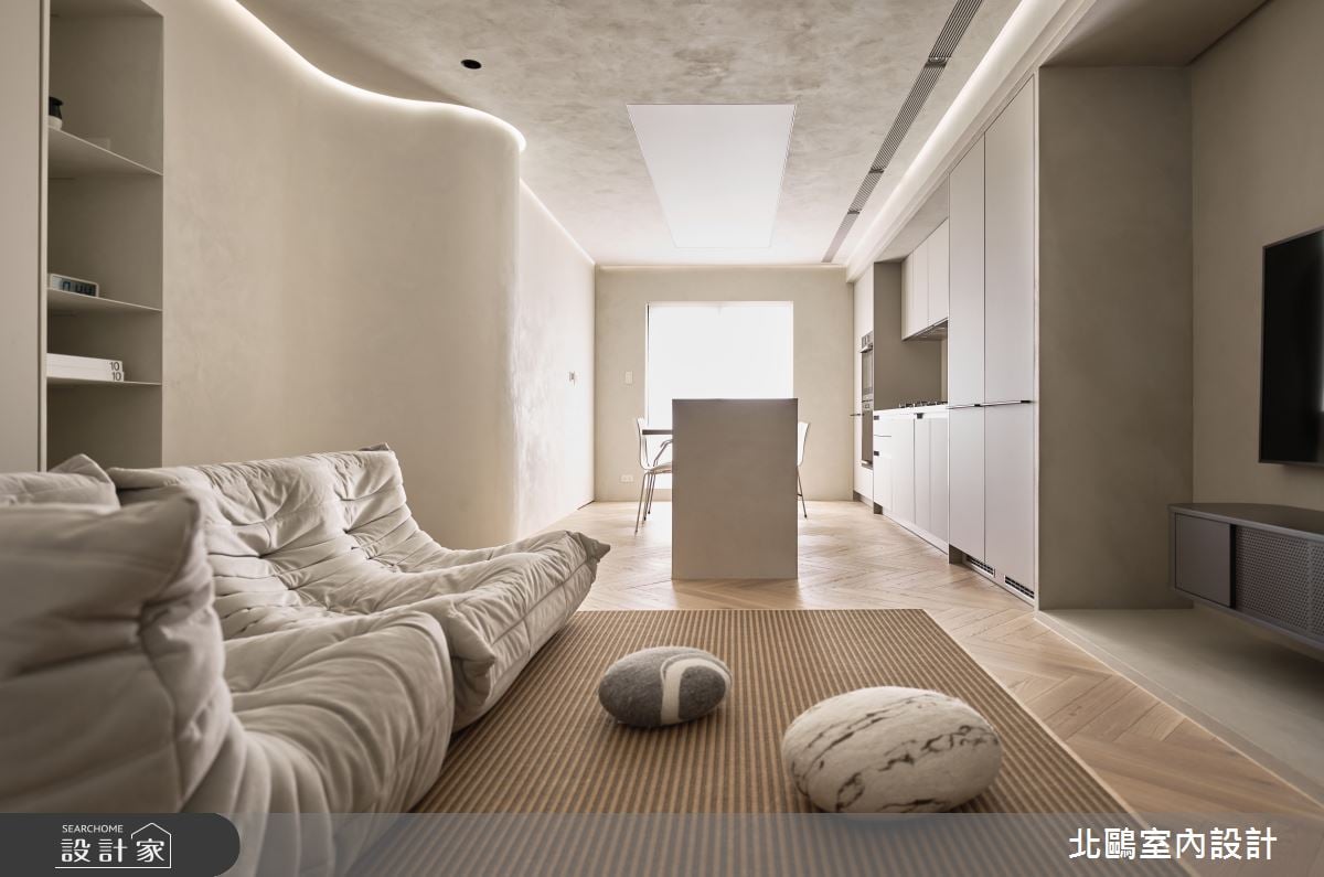 一抹弧線入住燕麥色北歐風美宅！毛胚屋迎向充沛日光的愜意生活