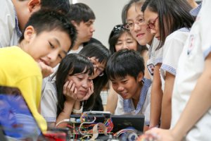 美國「一小時學程式」熱潮 延燒全球