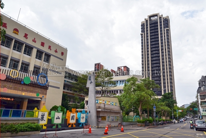 麗山國小電塔要拆！　周邊房價看漲