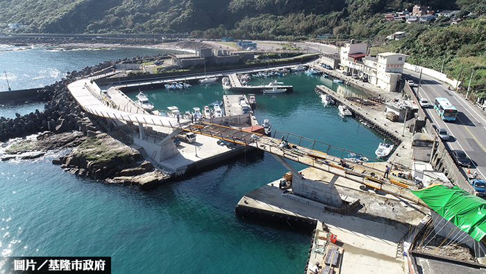 基隆望海巷景觀跨橋 三月完工