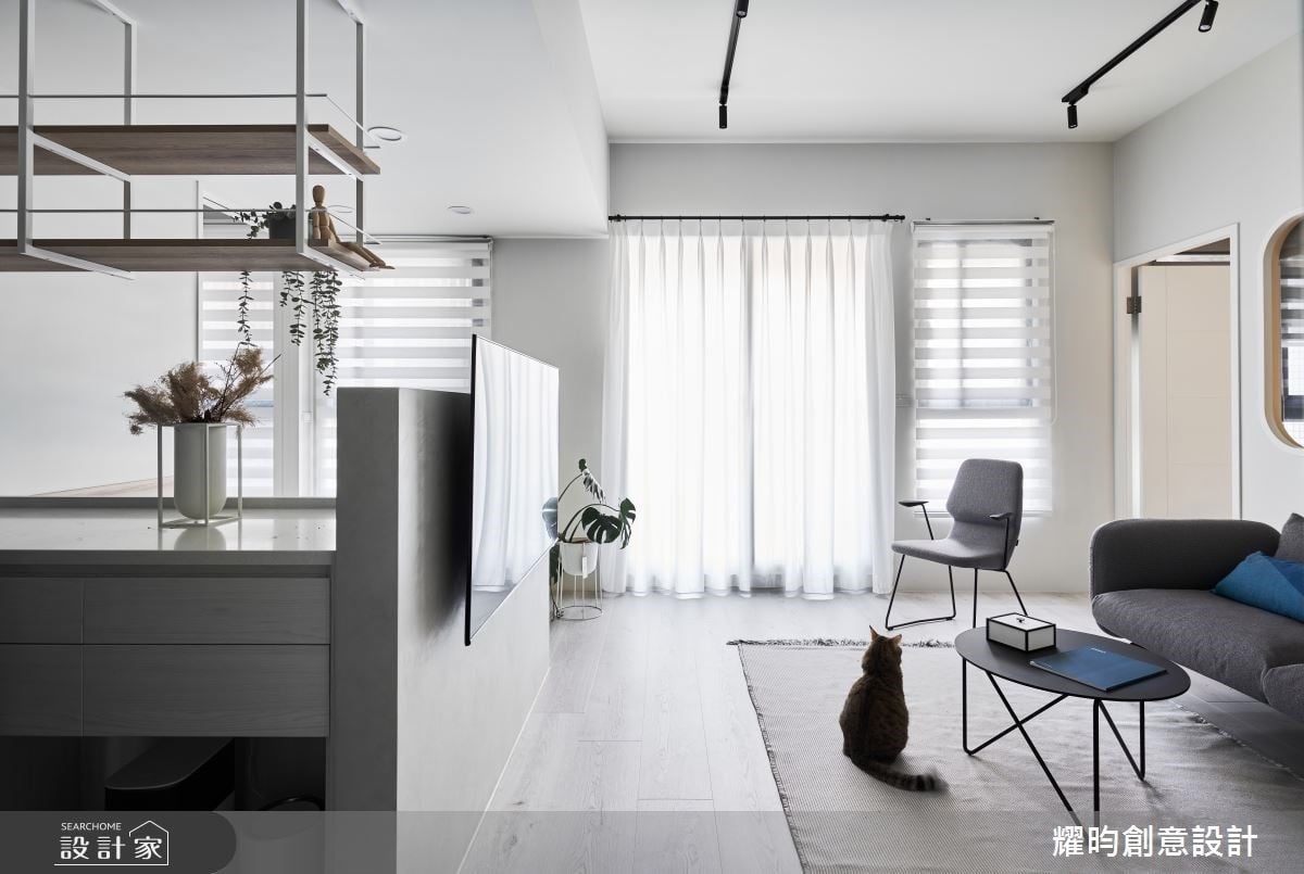 小宅放大術！電視牆為中心導ㄇ字型動線，複合式機能延展舒適度卻不占空間