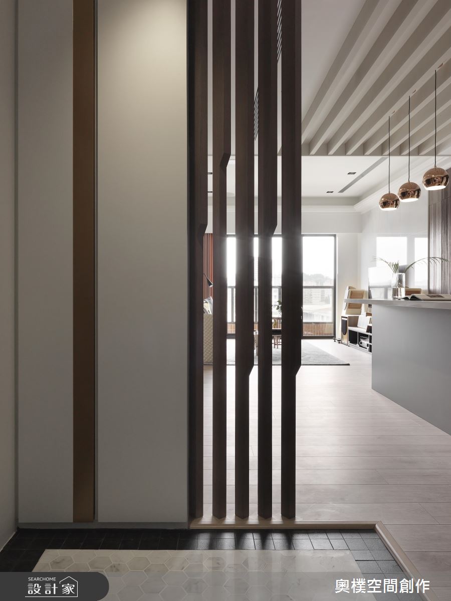 朋友多怎麼能沒大中島！43 坪中古屋展現名媛風範