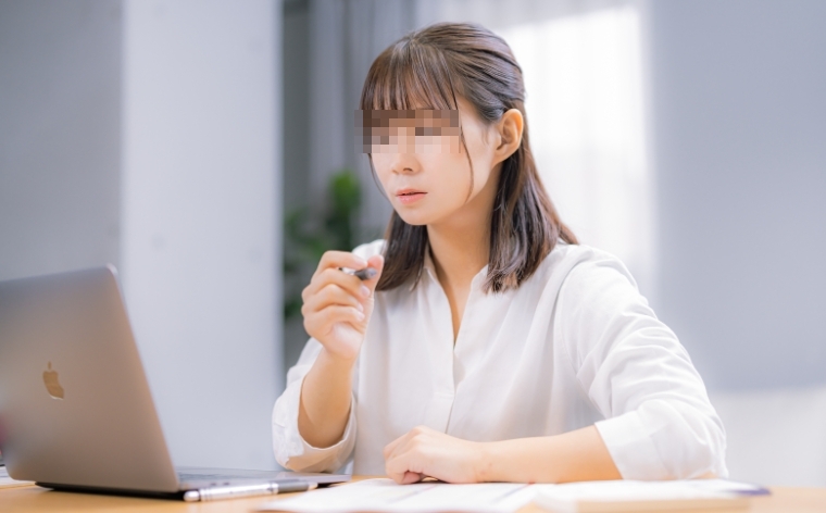 父母強迫中獎「逼扛房貸」 她月噴55K不敢吃飯：好想中樂透