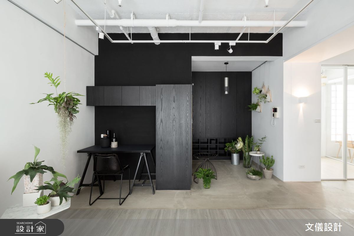 植栽黑白配改造中古屋！美得不可方物的 38 坪放鬆宅