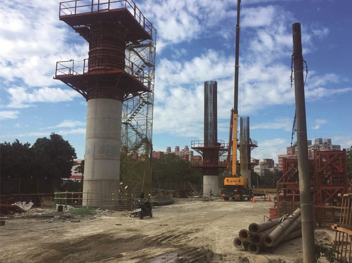 台鐵、捷運雙捷啟動，鳳鳴重劃區起飛