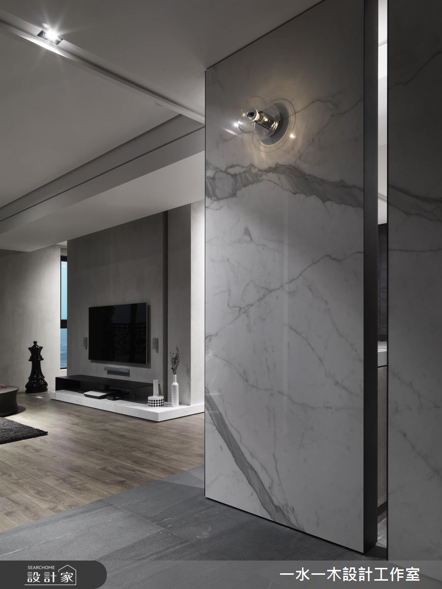 黑灰白X現代風，把家變成一杯耐人尋味的威士忌