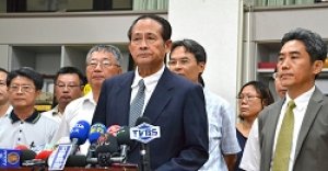 曹啟鴻的環保課　被無名老農死當！