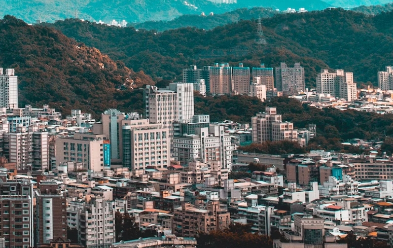 房市紅盤封關！12月交易量激增46％  全年突破30萬棟無懸念