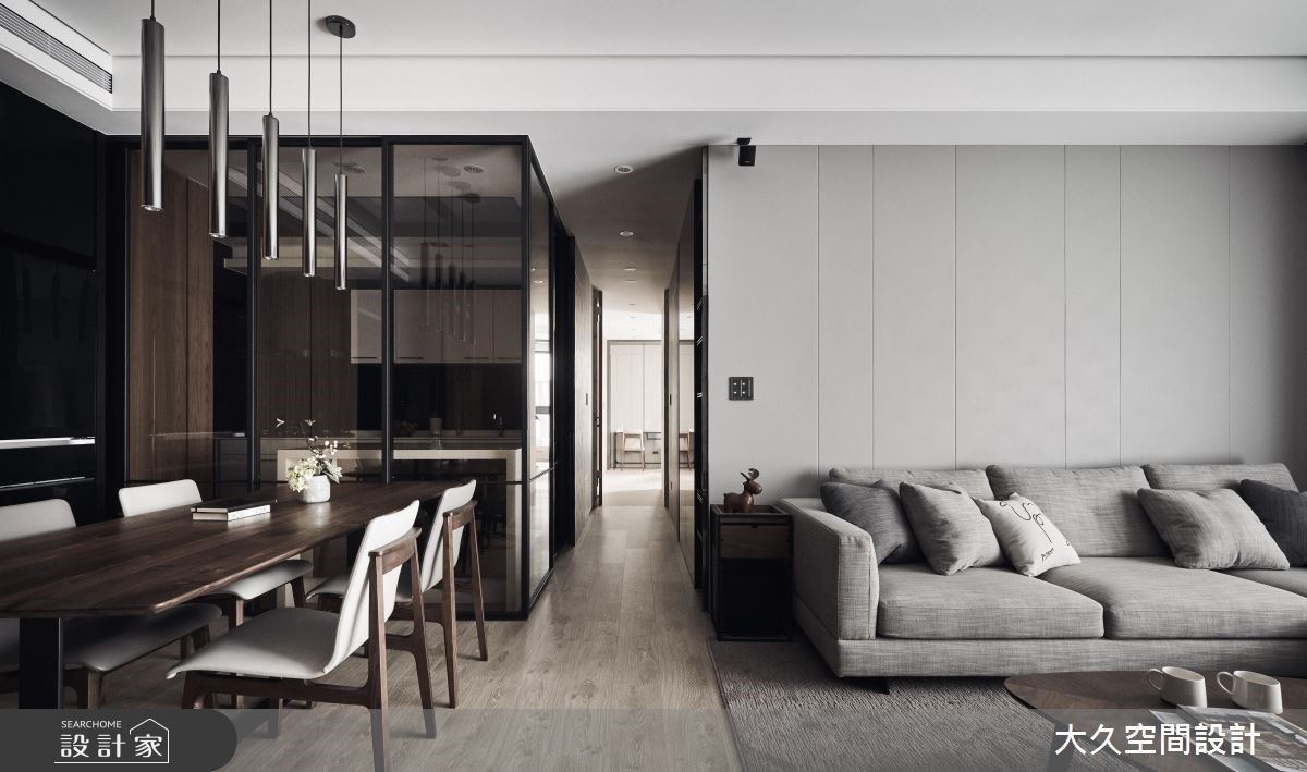 低彩度的時尚觀察！暖木、灰階與俐落鐵件，創造33.6坪五星級飯店式居家